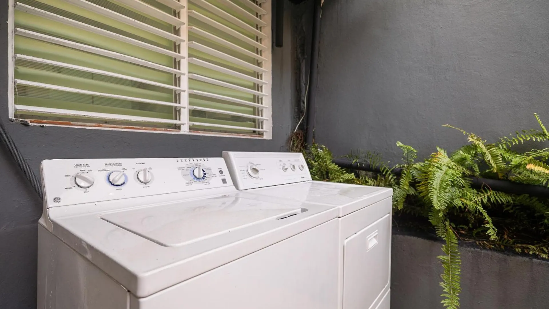 Private Yard - 2 Bedrooms - San Juan Apartment By Ph 0*,